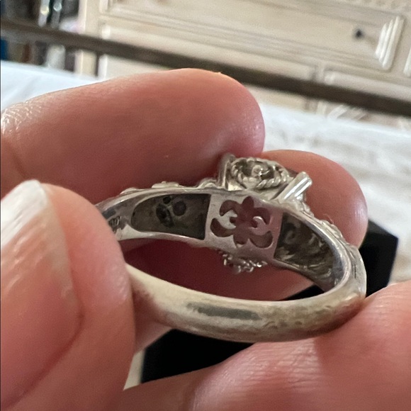 Judith Ripka ring size 9 - Picture 5 of 8
